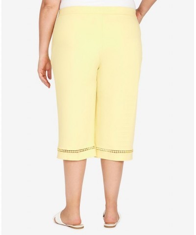 Plus Size Summer In The City Lace Allure Clamdigger Pants Yellow $25.40 Pants