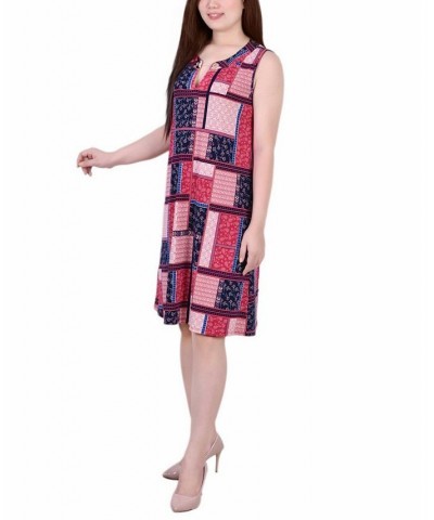 Petite Size Sleeveless Keyhole Dress with Hardware Sunquilt $18.02 Dresses