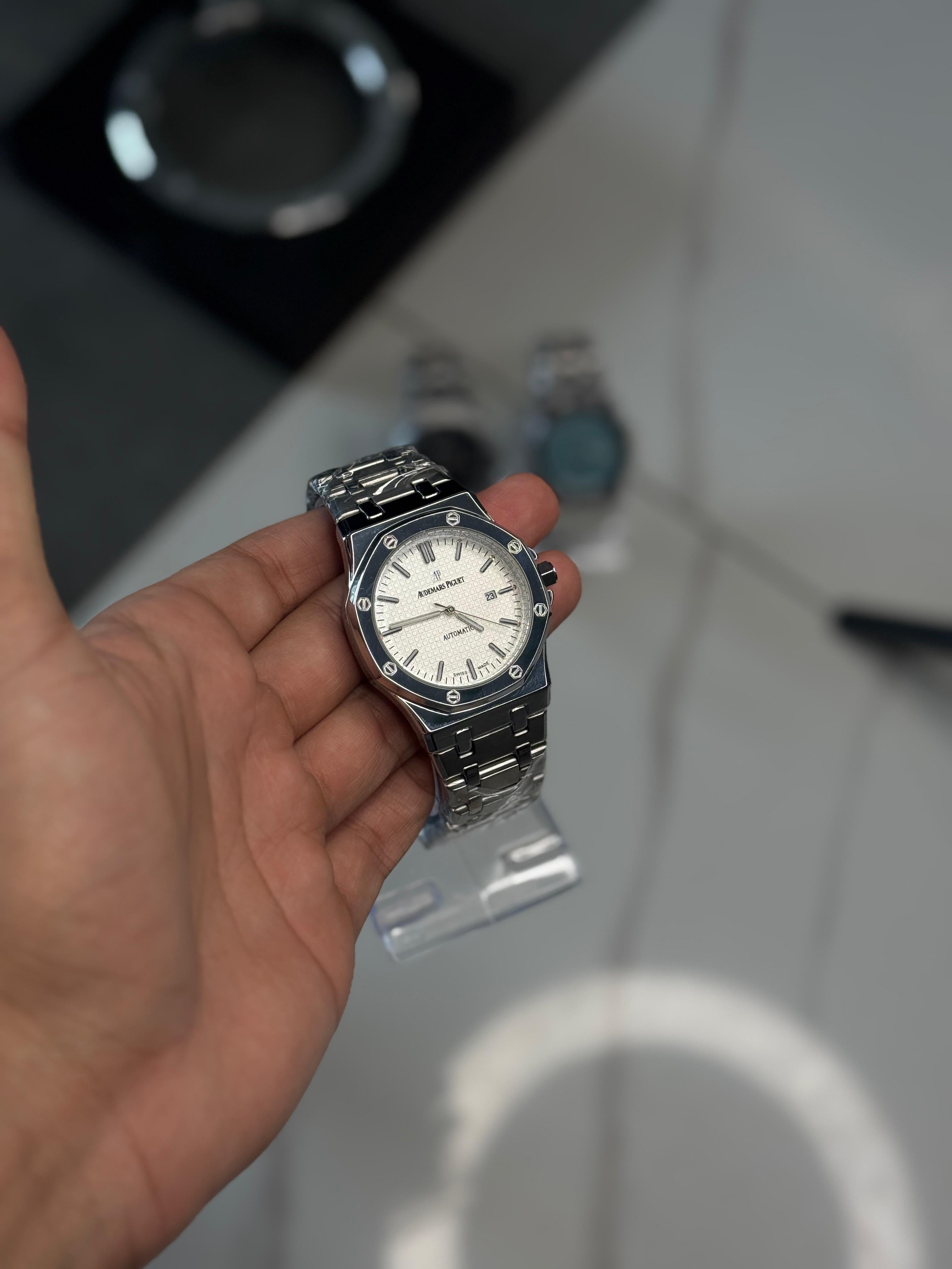 AP Chain (swiss movement)