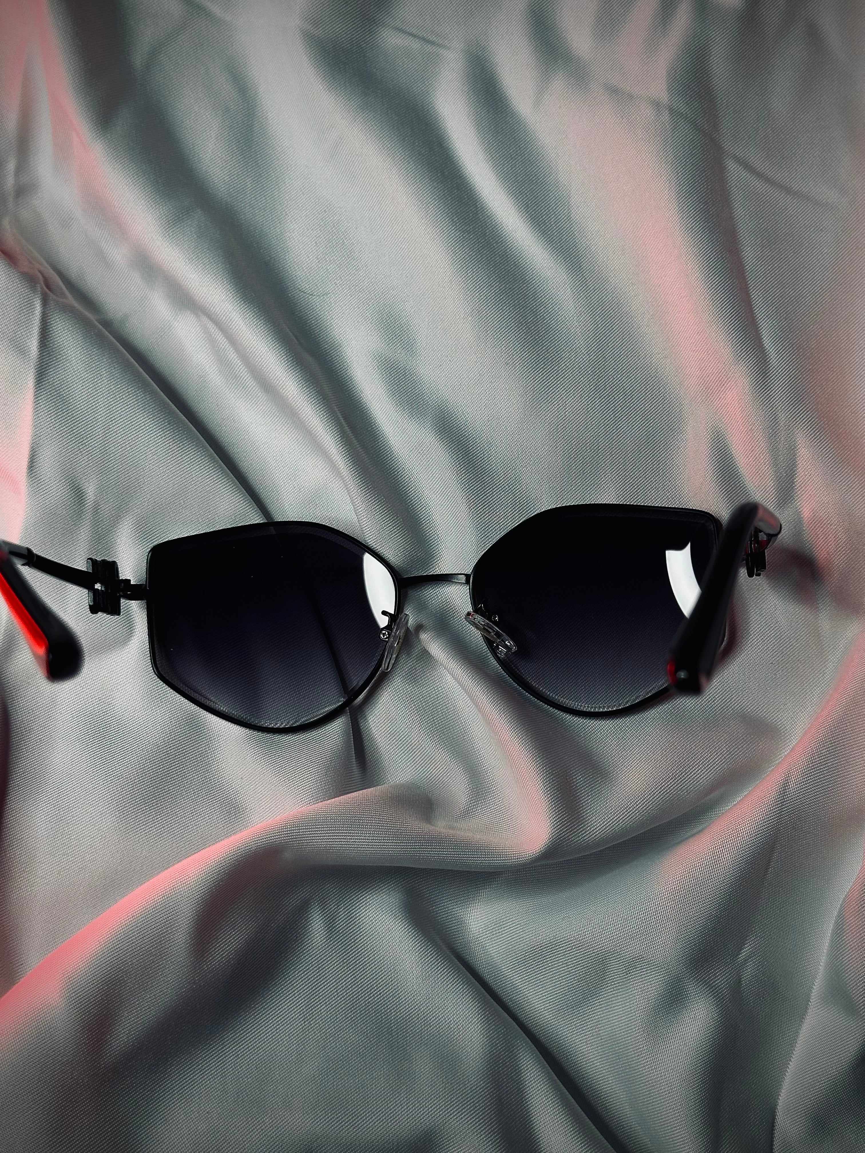 MIU MIU Shades (unisex)