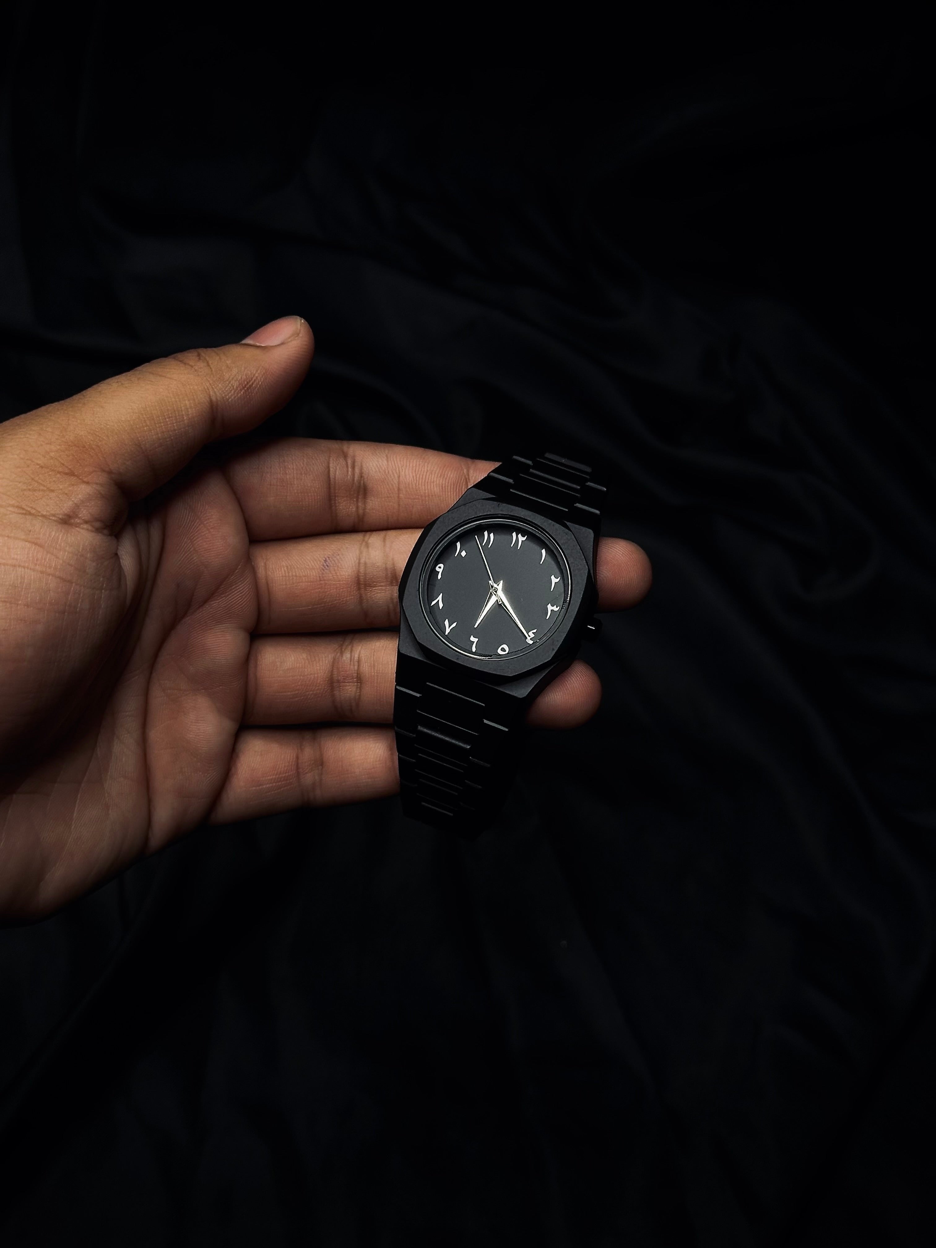 Arabic AURA (white digits)