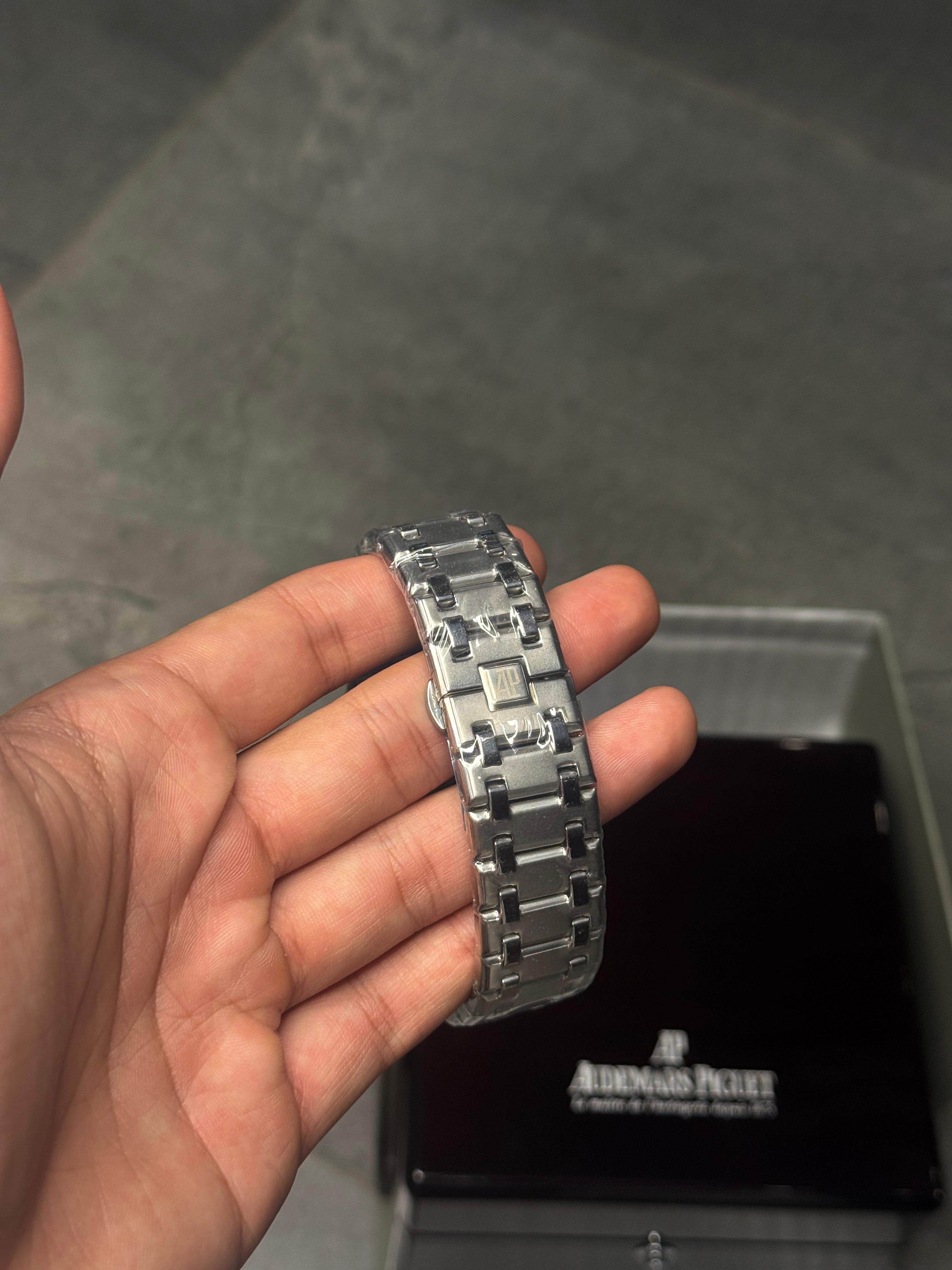 AP Chain (swiss movement)