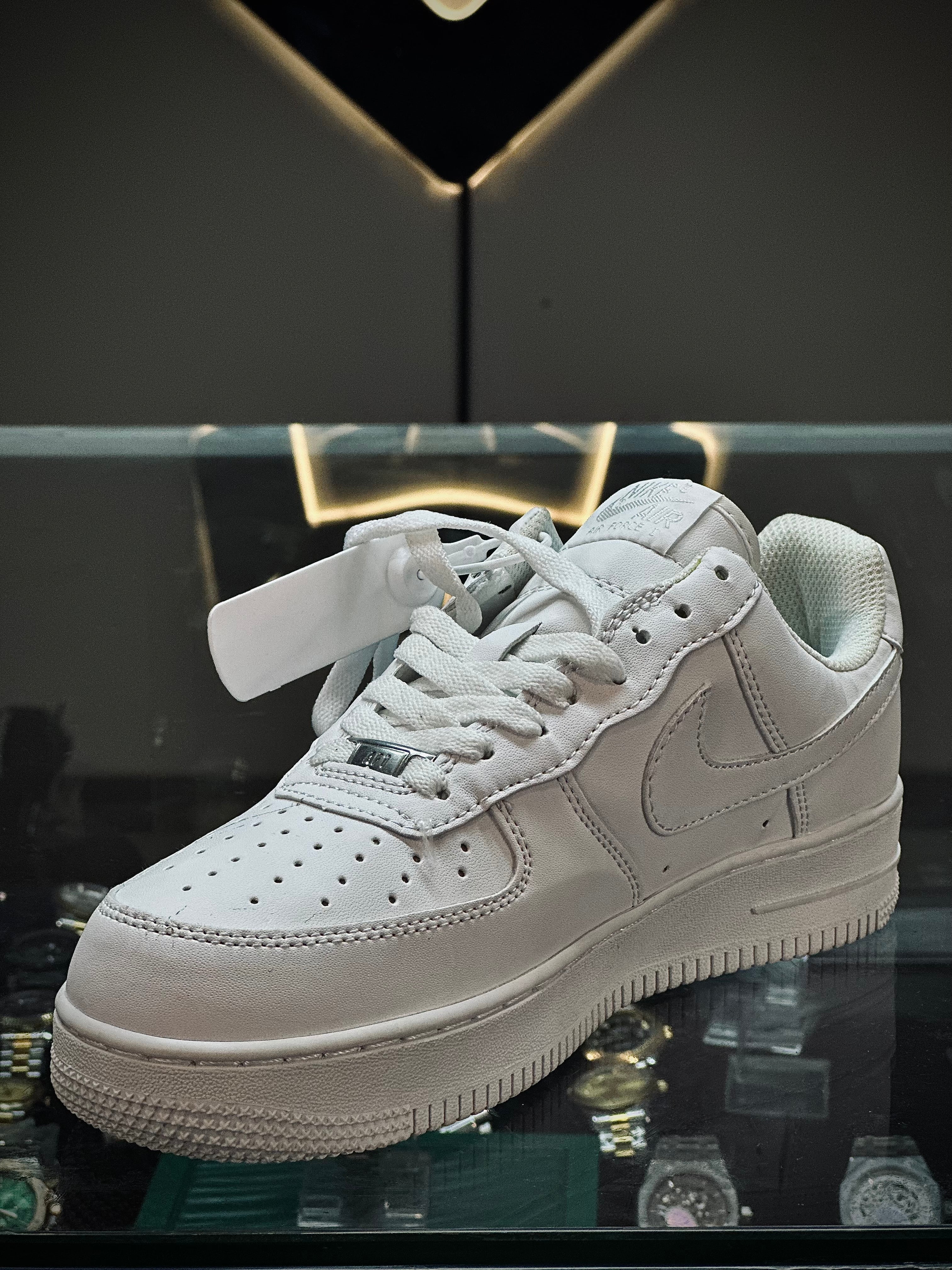 Nike AirForce 1 (simple)