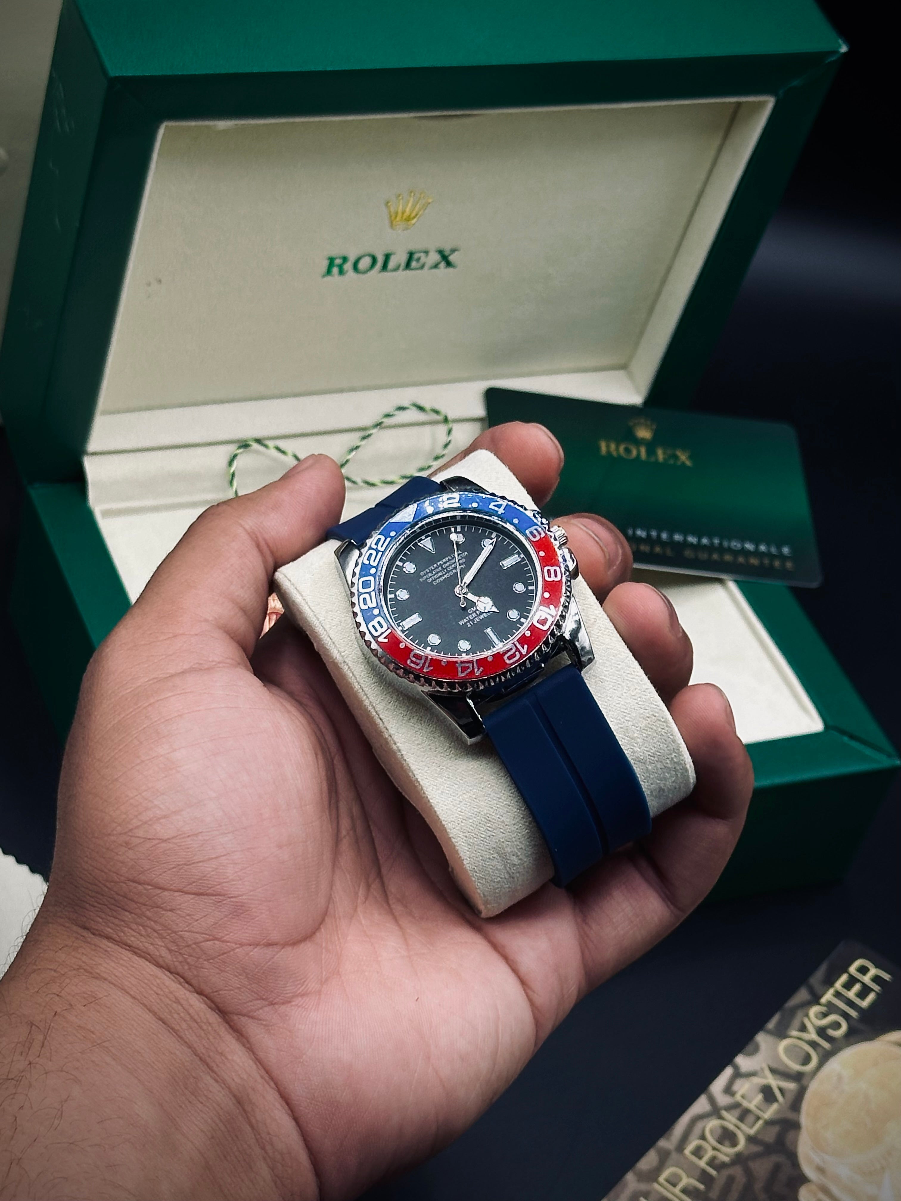 Roley submariner magnetic lock (silicone straps)