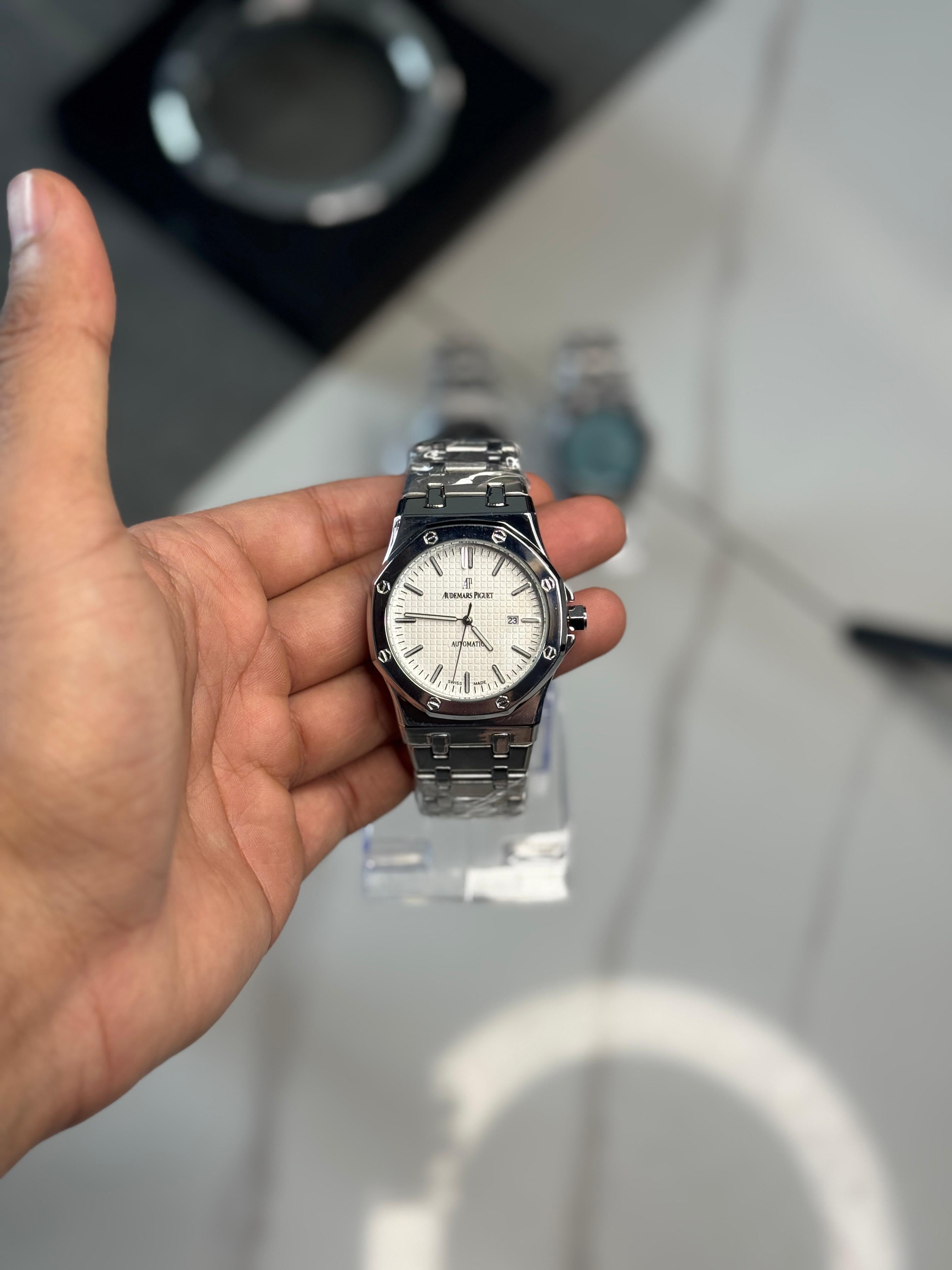 AP Chain (swiss movement)